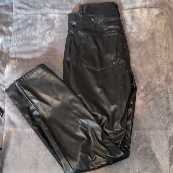 Express Pants - Black pleather express pants
